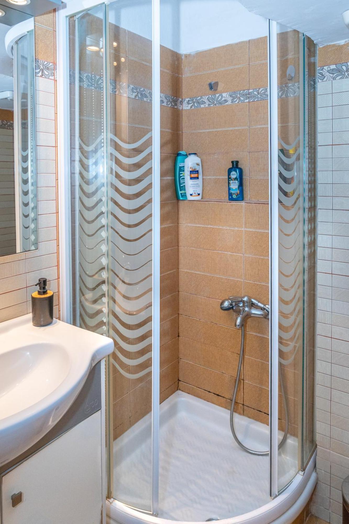 Modern Apt Upon Tsimiski Tesalonika Bagian luar foto
